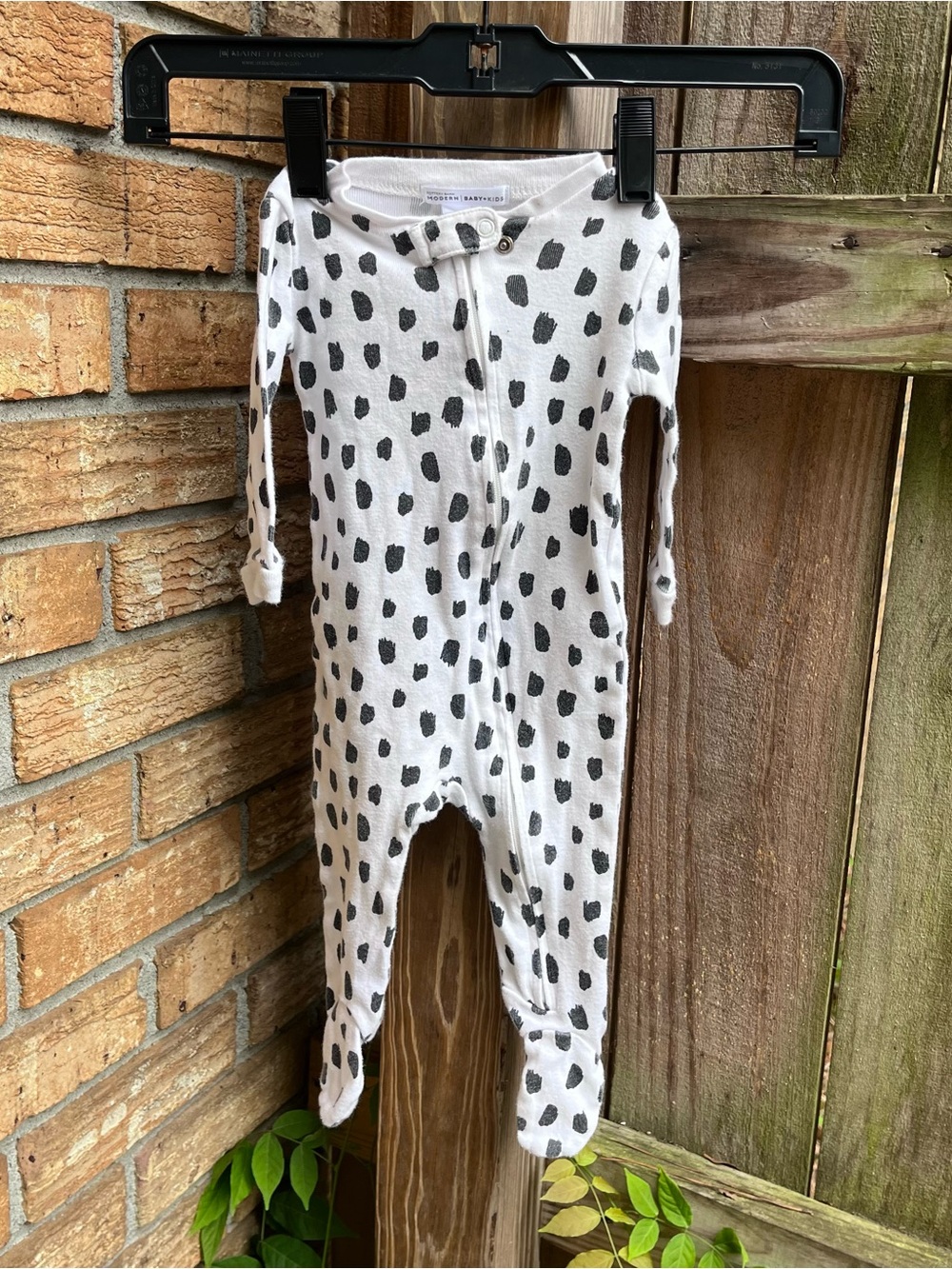 Pottery Barn White One-Piece Footed Pajamas w/ Black Spot Print Organic Cotton